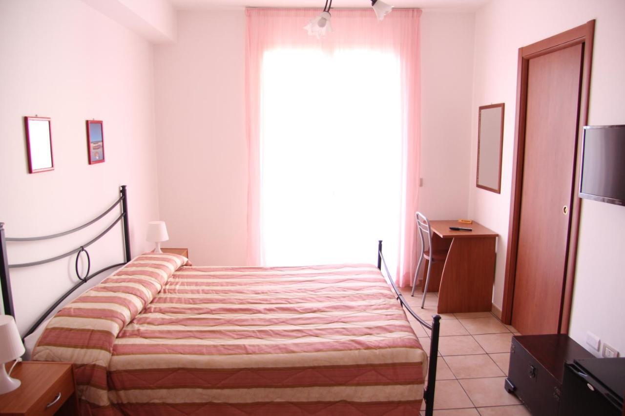 Fragolina B&B Furci Siculo Buitenkant foto