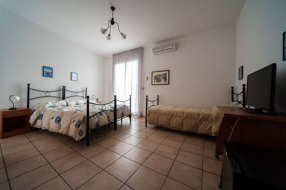 Fragolina B&B Furci Siculo Buitenkant foto