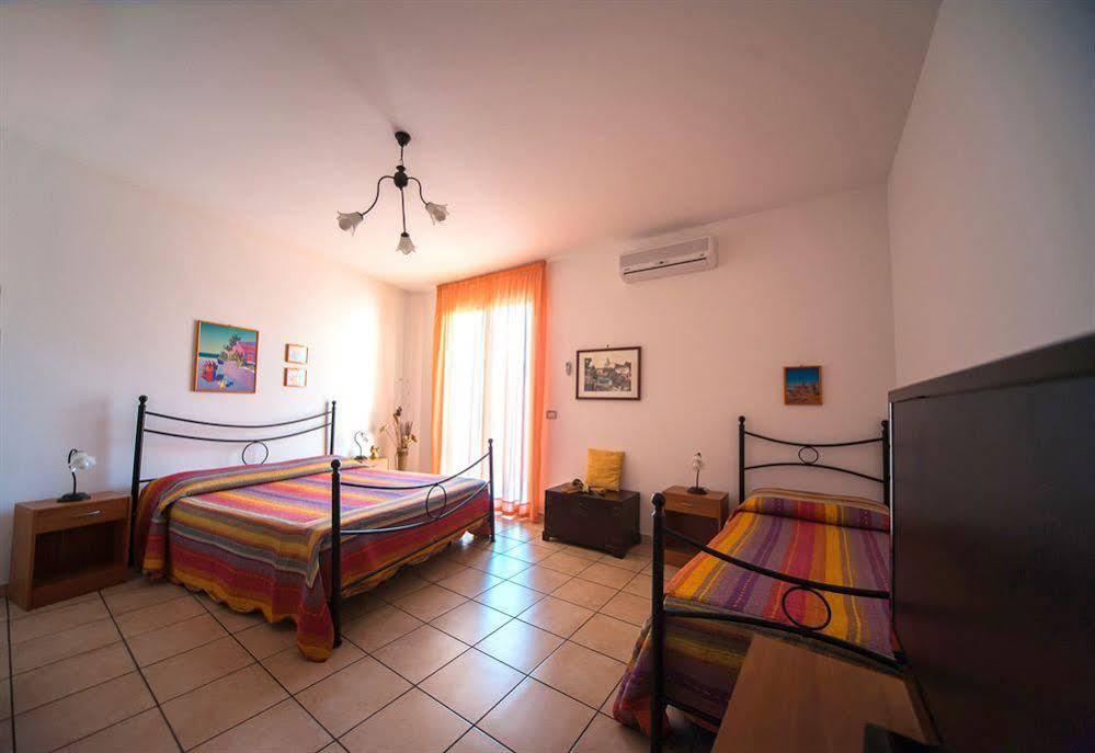 Fragolina B&B Furci Siculo Buitenkant foto