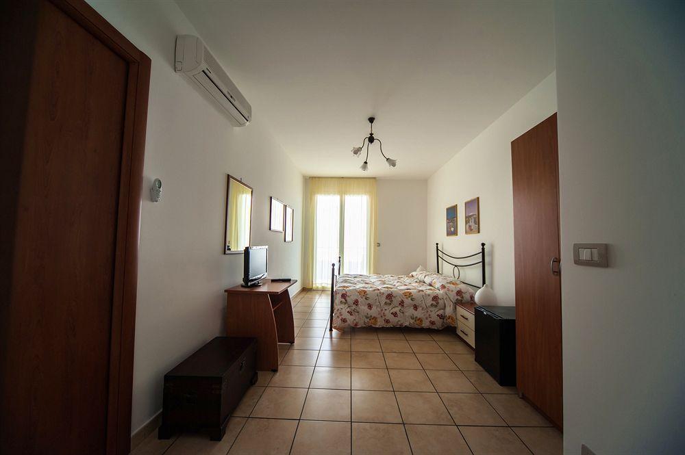 Fragolina B&B Furci Siculo Buitenkant foto