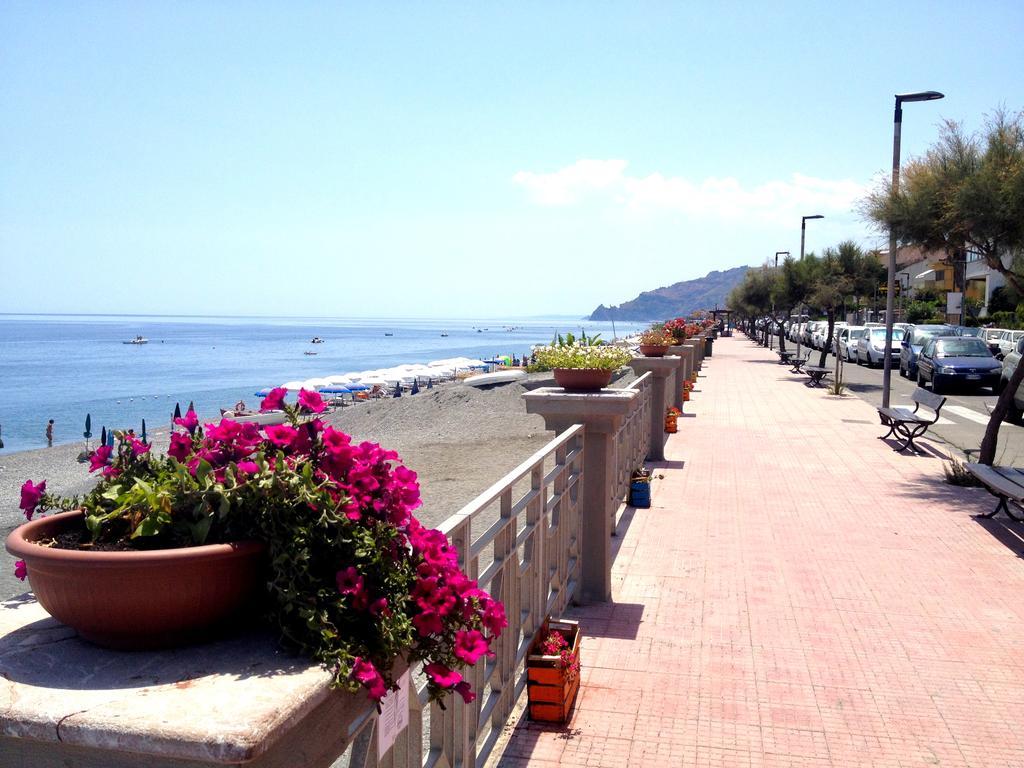 Fragolina B&B Furci Siculo Buitenkant foto